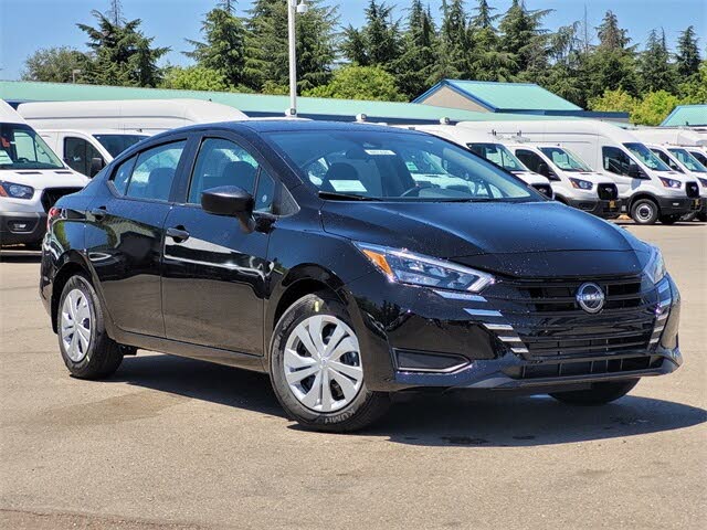 2025 Nissan Versa S FWD