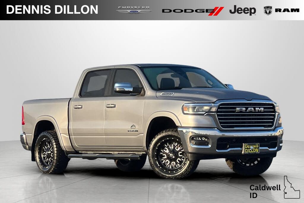 2025 RAM 1500 Laramie Crew Cab 4WD