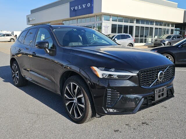 2025 Volvo XC60 B5 Plus Dark Theme AWD