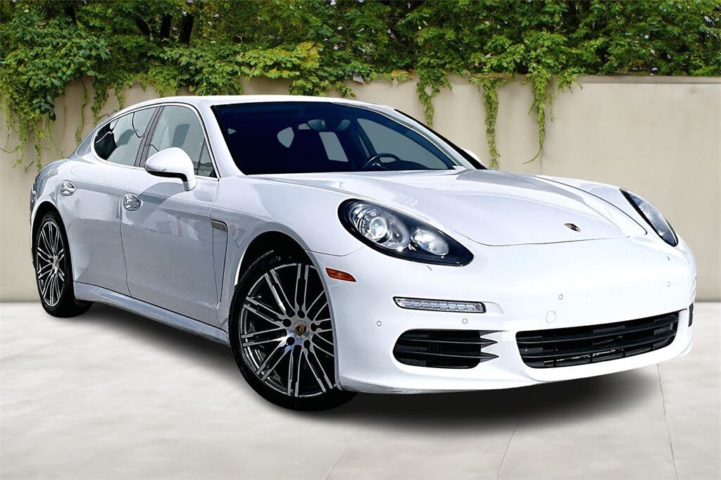 2016 Porsche Panamera 4S