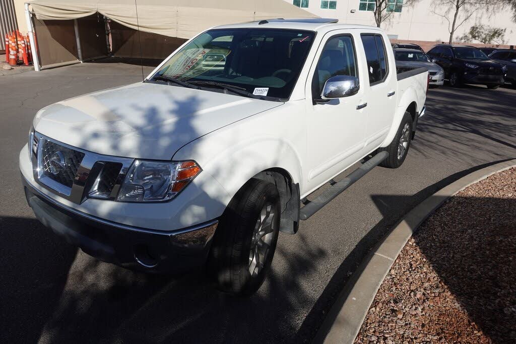 2019 Nissan Frontier SL Crew Cab 4WD