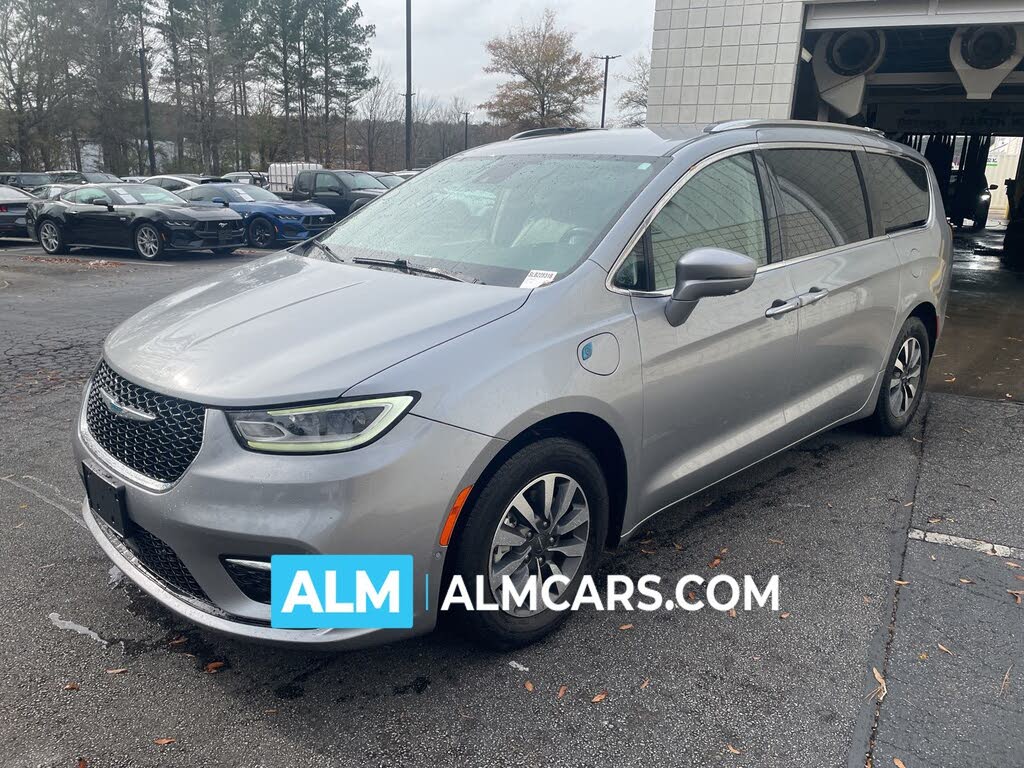 2021 Chrysler Pacifica Hybrid Touring L FWD