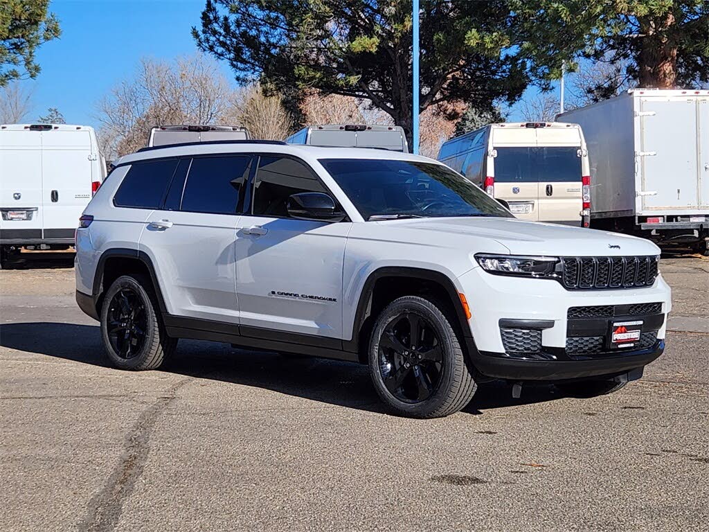 2022 Jeep Grand Cherokee L Altitude 4WD