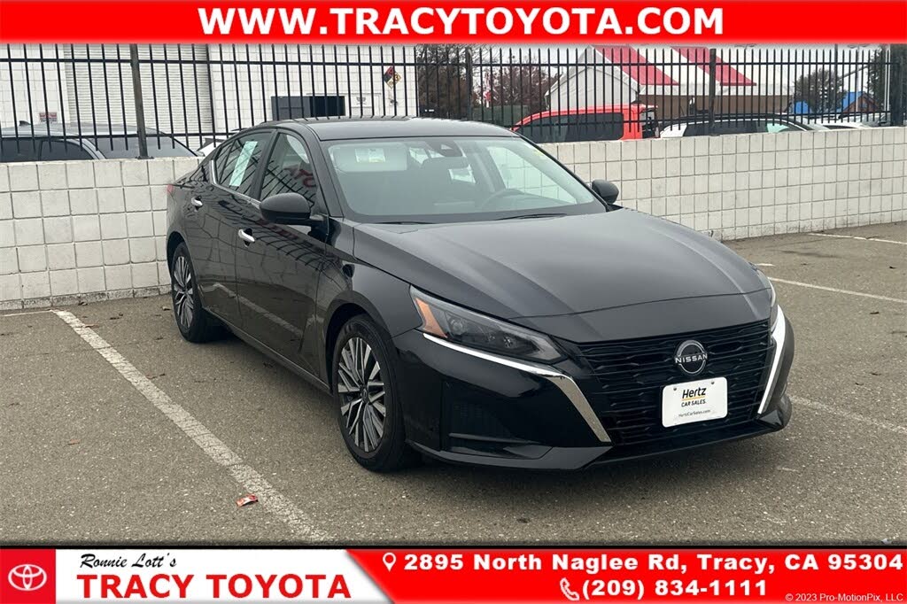 2024 Nissan Altima 2.5 SV FWD