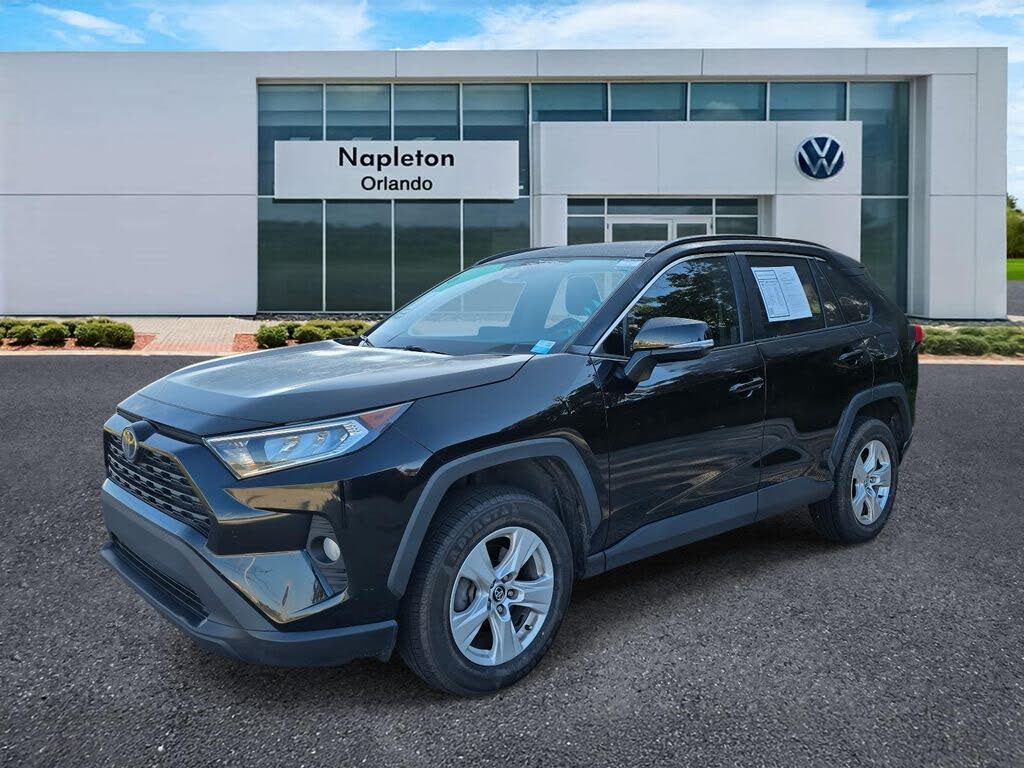 2020 Toyota RAV4 XLE FWD