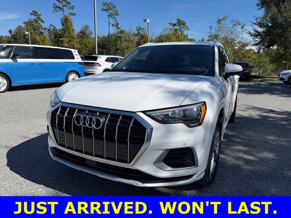 2022 Audi Q3 quattro Premium 40 TFSI