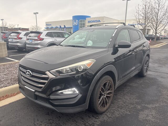 2016 Hyundai Tucson 2.0L SE AWD with Beige Seats