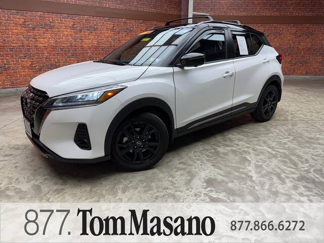 2023 Nissan Kicks SR FWD