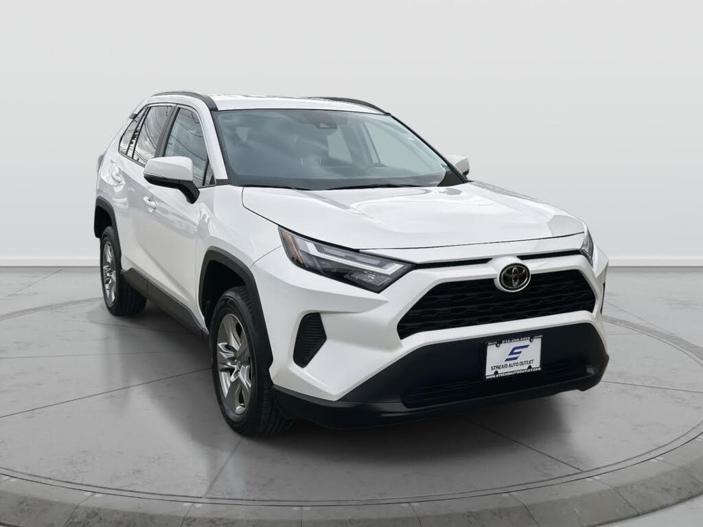 2024 Toyota RAV4 XLE FWD