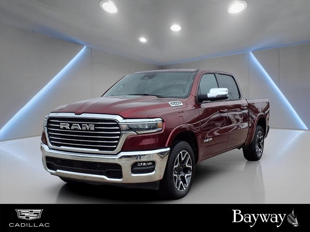 2025 RAM 1500 Laramie Crew Cab 4WD