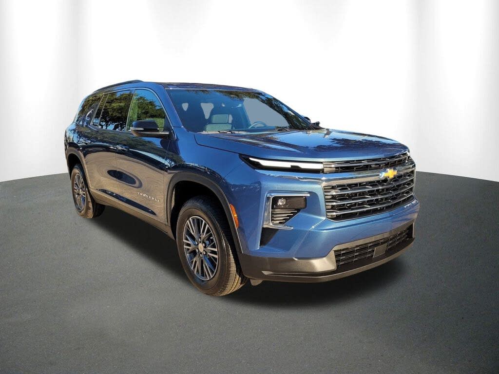 2026 Chevrolet Traverse LT FWD
