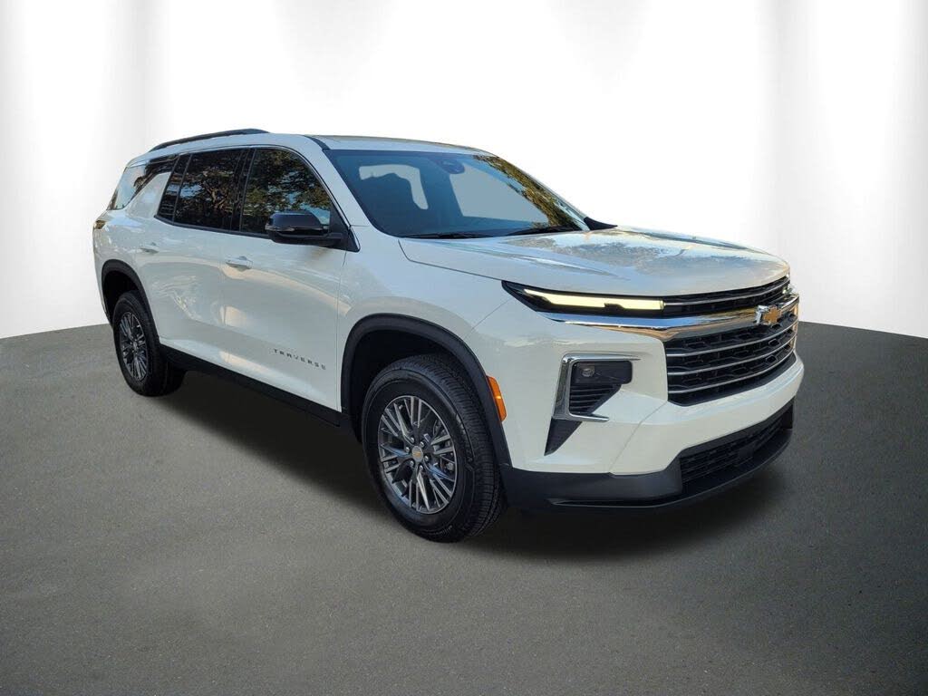 2026 Chevrolet Traverse LT FWD