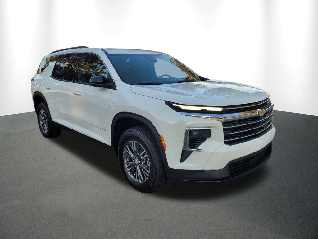 2026 Chevrolet Traverse LT FWD