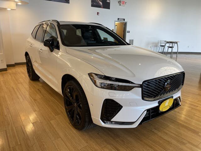 2026 Volvo XC60 B5 Ultra Black Edition AWD
