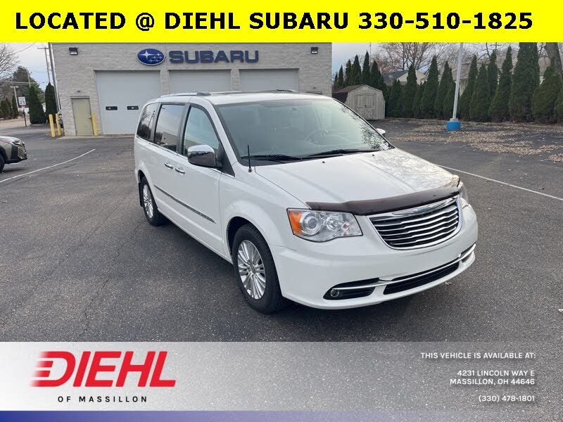 2012 Chrysler Town & Country Limited FWD