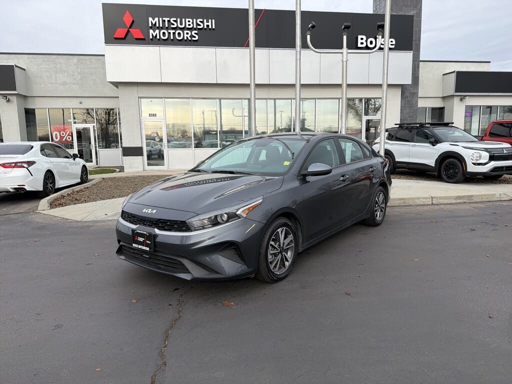 2023 Kia Forte LXS FWD