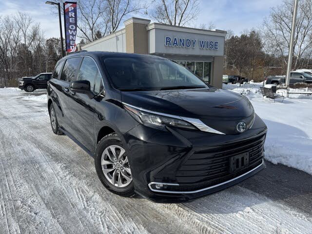 2024 Toyota Sienna XLE 7-Passenger FWD
