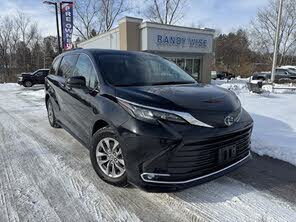 Toyota Sienna XLE 7-Passenger FWD