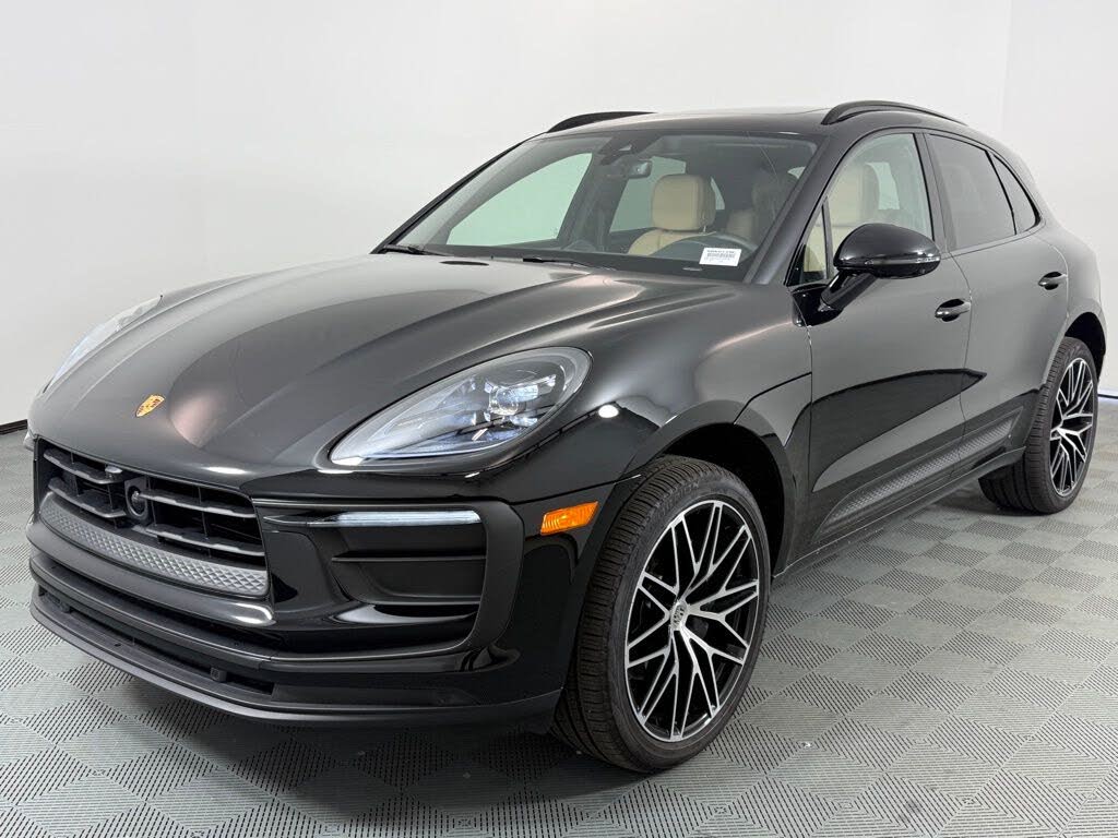 2025 Porsche Macan AWD