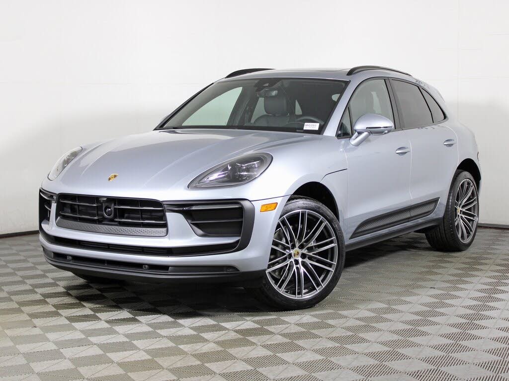 2026 Porsche Macan AWD
