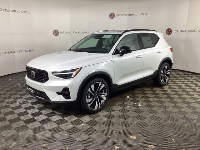 2026 Volvo XC40 B5 Ultra AWD