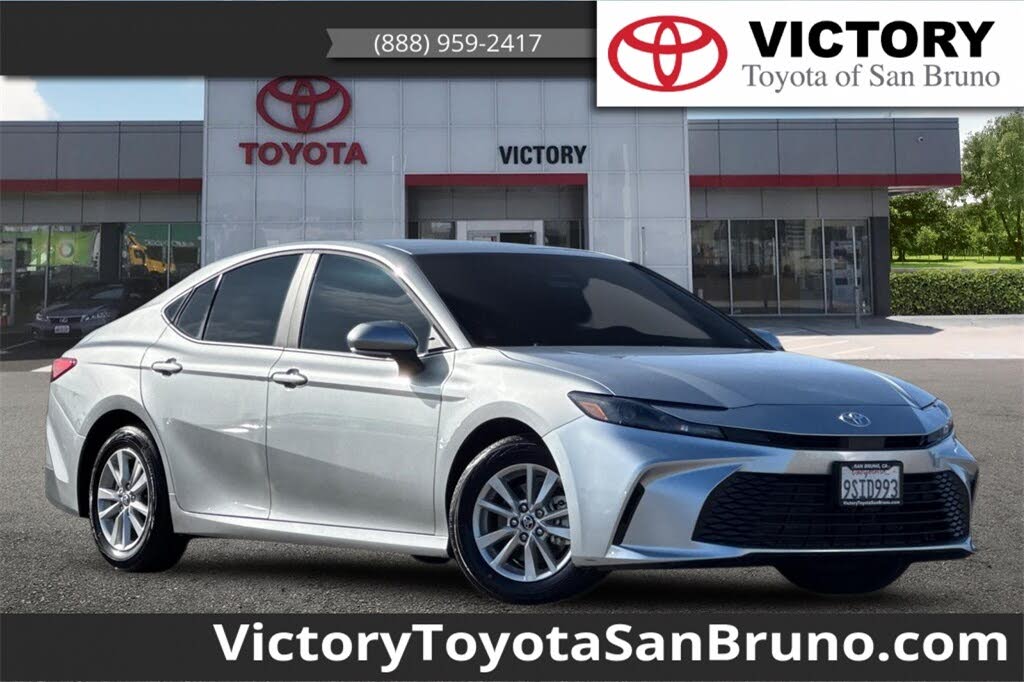 2025 Toyota Camry LE FWD