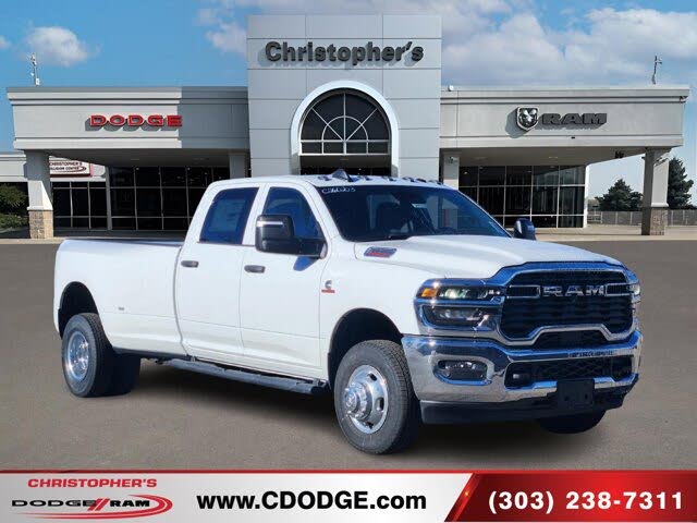 2026 RAM 3500 Tradesman Crew Cab LB DRW 4WD