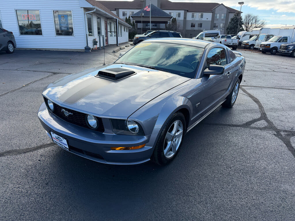 2007 Ford Mustang GT Deluxe Coupe RWD