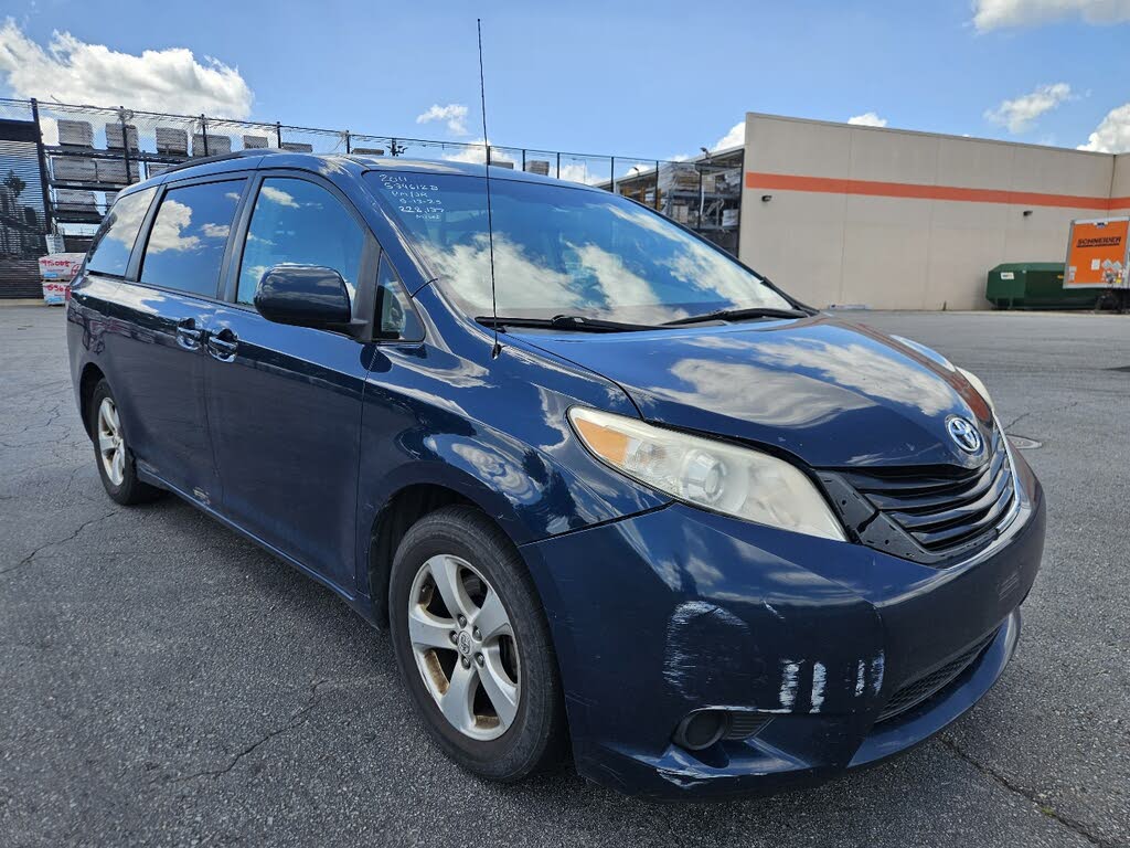 2011 Toyota Sienna 7-Passenger V6 FWD