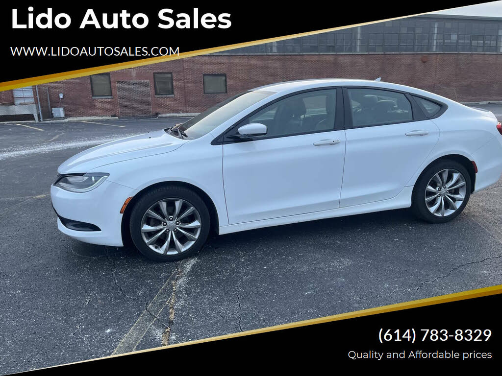 2016 Chrysler 200 S Sedan FWD