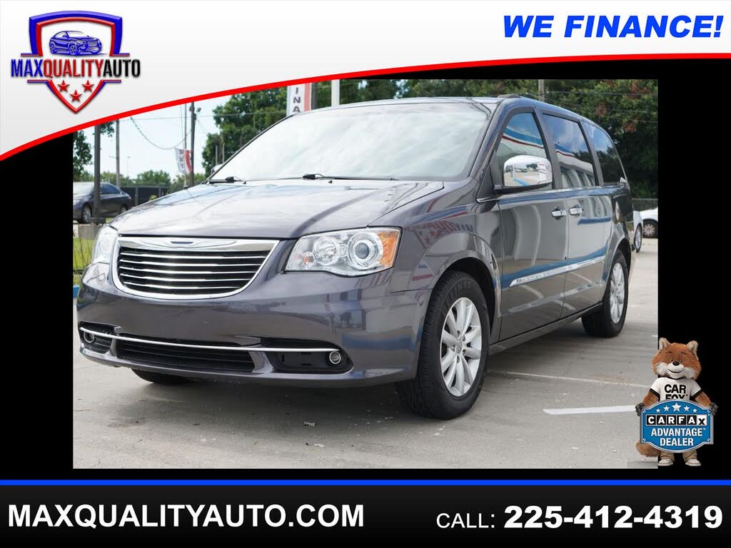 2016 Chrysler Town & Country Limited Platinum FWD