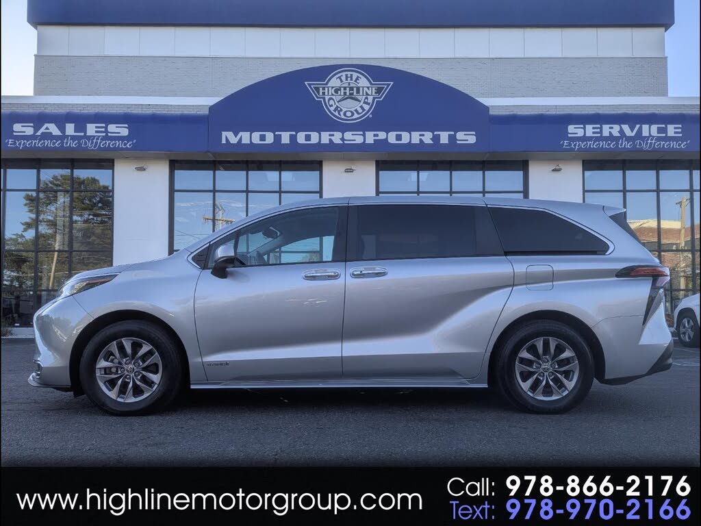 2021 Toyota Sienna XLE 7-Passenger AWD