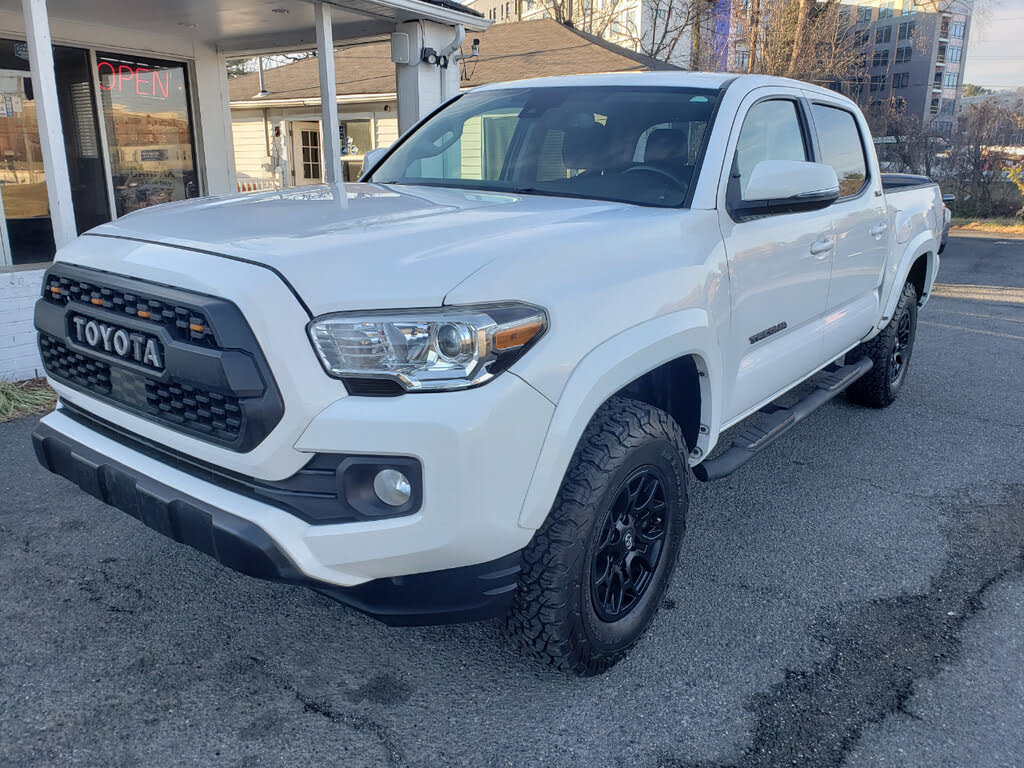 2022 Toyota Tacoma SR5 V6 Double Cab RWD