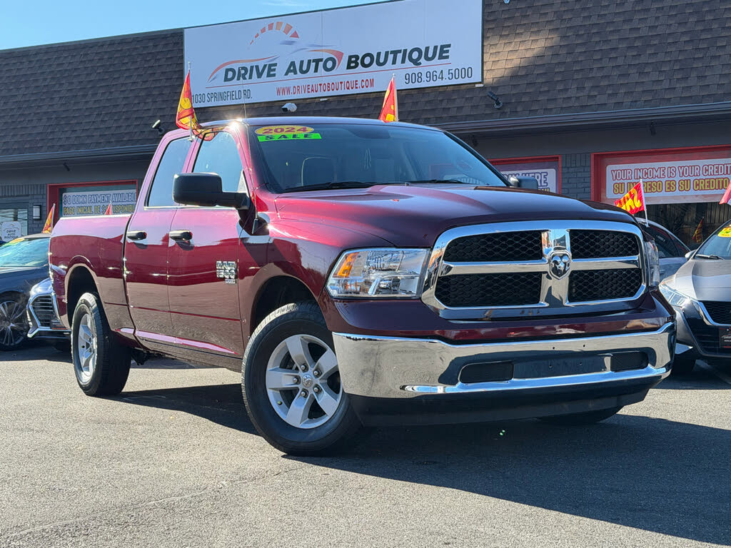 2024 RAM 1500 Classic SLT Quad Cab 4WD