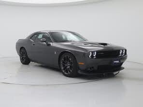 Dodge Challenger R/T Scat Pack RWD