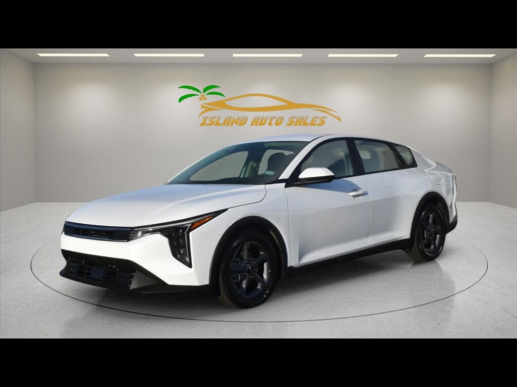 2025 Kia K4 LX FWD