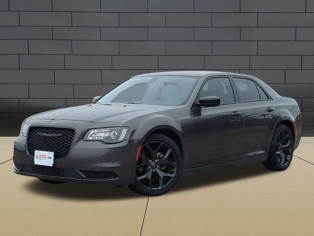 2023 Chrysler 300 Touring RWD
