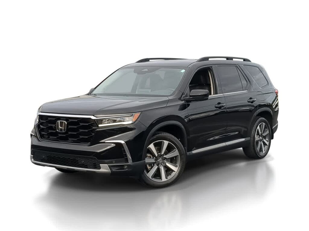 2023 Honda Pilot Touring FWD