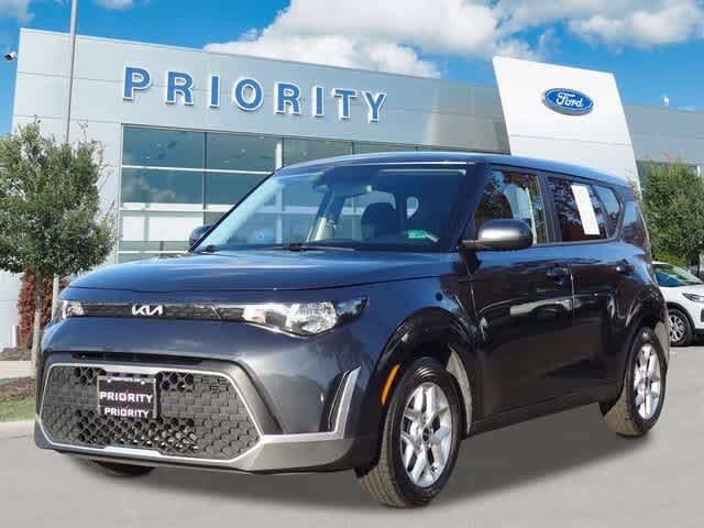 2023 Kia Soul LX FWD