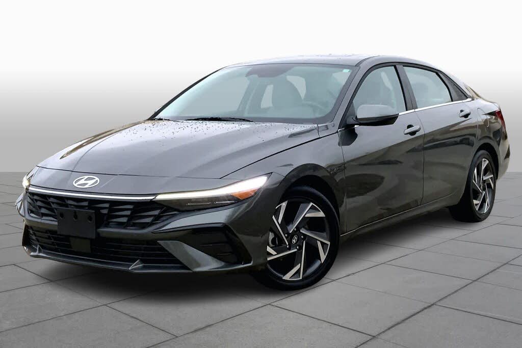 2025 Hyundai Elantra Limited FWD