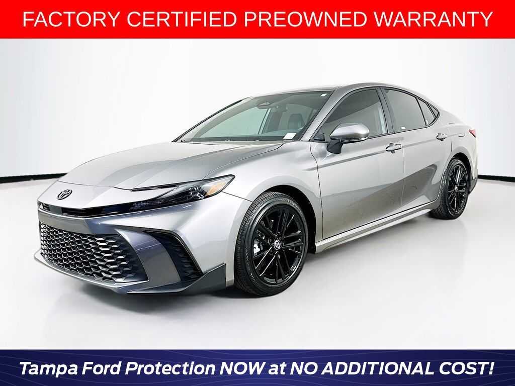 2025 Toyota Camry SE FWD
