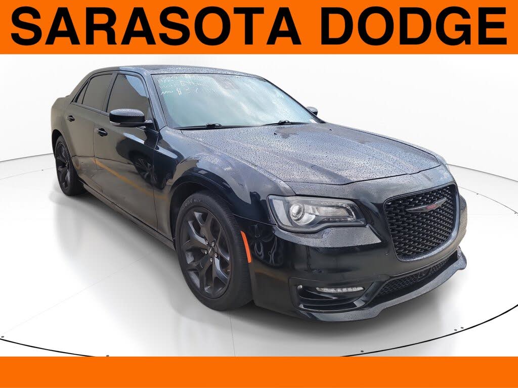 2023 Chrysler 300 S V8 RWD