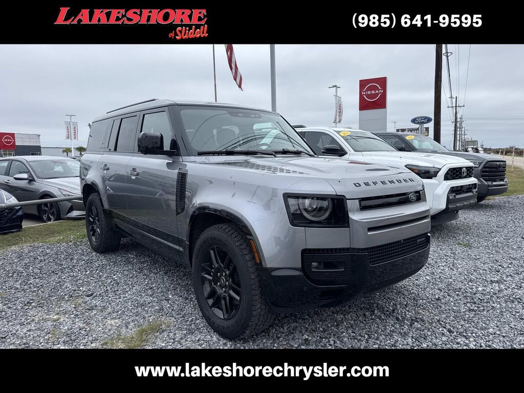 2023 Land Rover Defender 130 X-Dynamic SE AWD