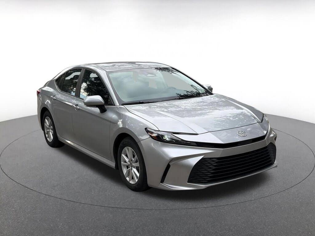 2025 Toyota Camry LE FWD
