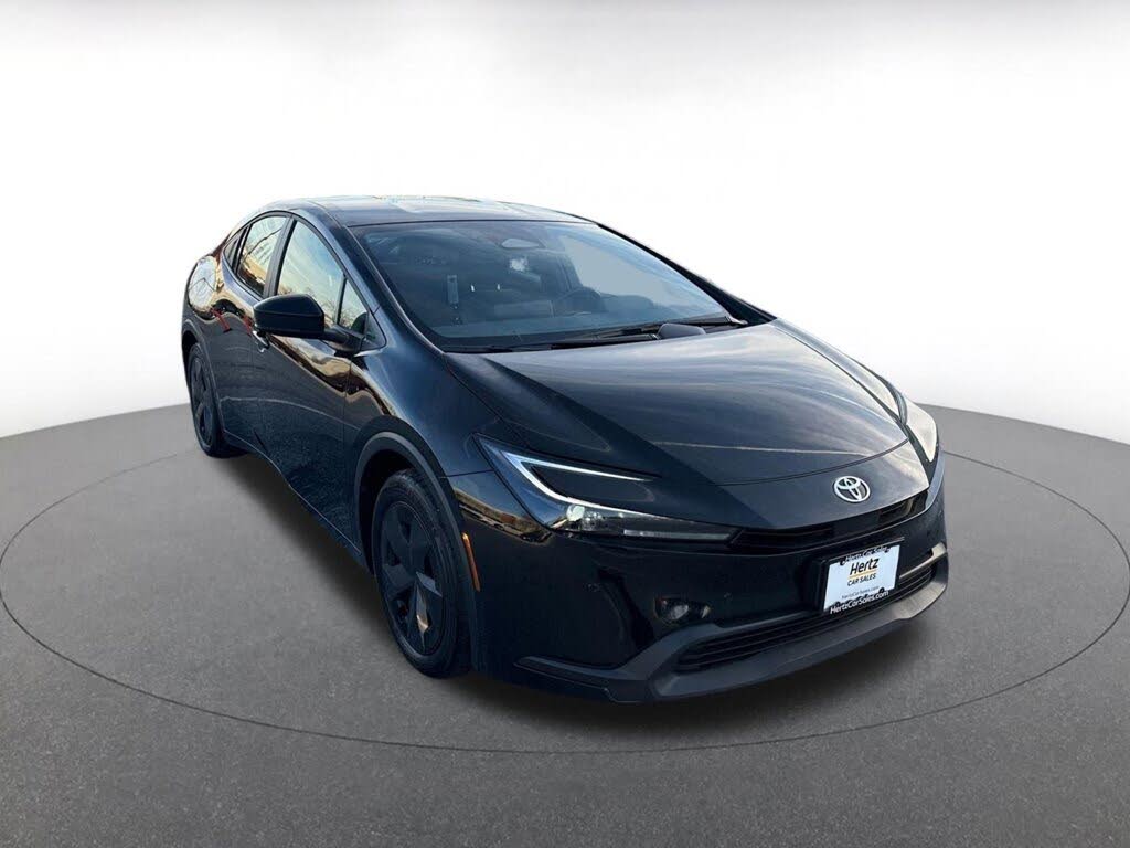 2025 Toyota Prius LE FWD