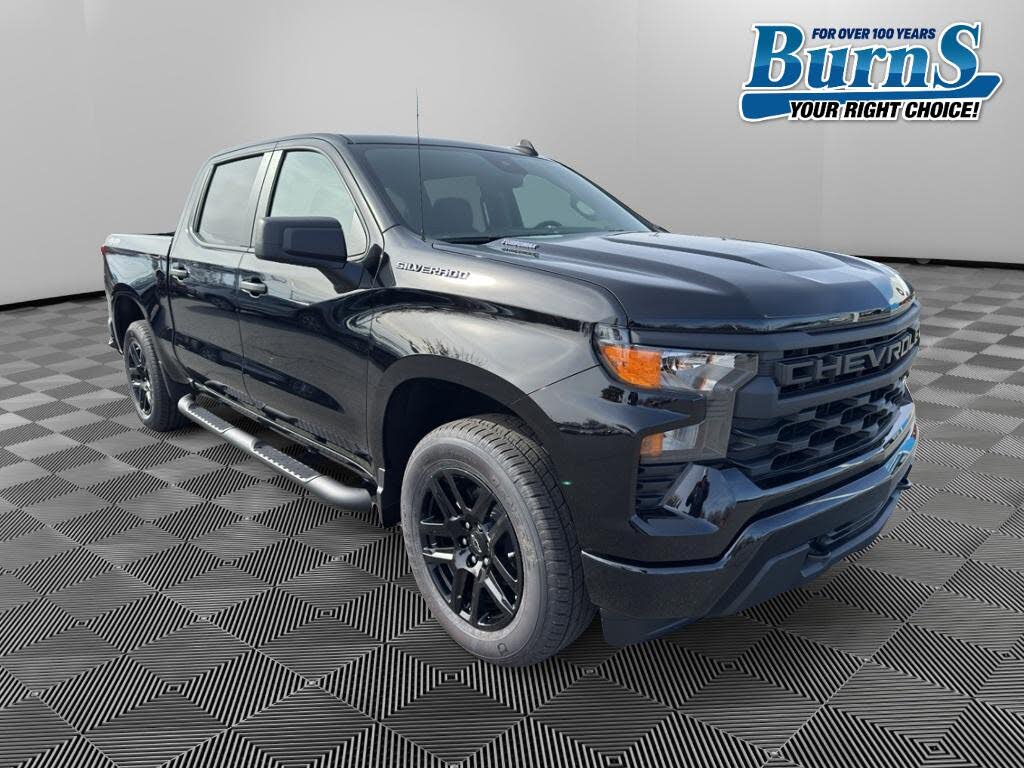 2026 Chevrolet Silverado 1500 Custom Crew Cab 4WD