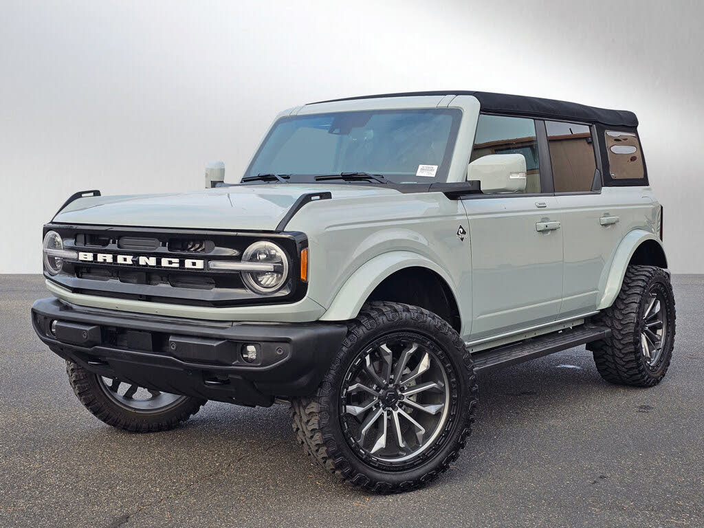 2023 Ford Bronco Outer Banks Advanced 4-Door 4WD