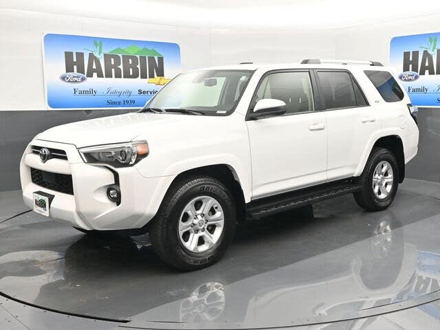 2024 Toyota 4Runner SR5 4WD