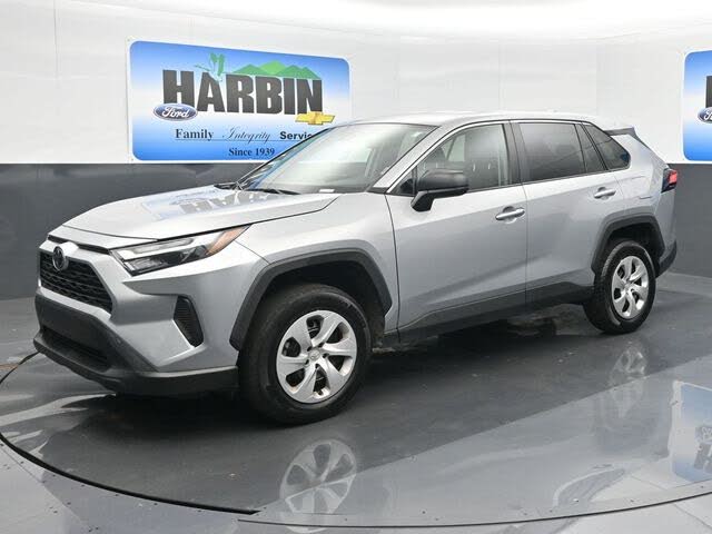 2024 Toyota RAV4 LE FWD