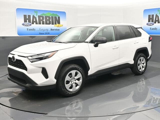 2024 Toyota RAV4 LE FWD